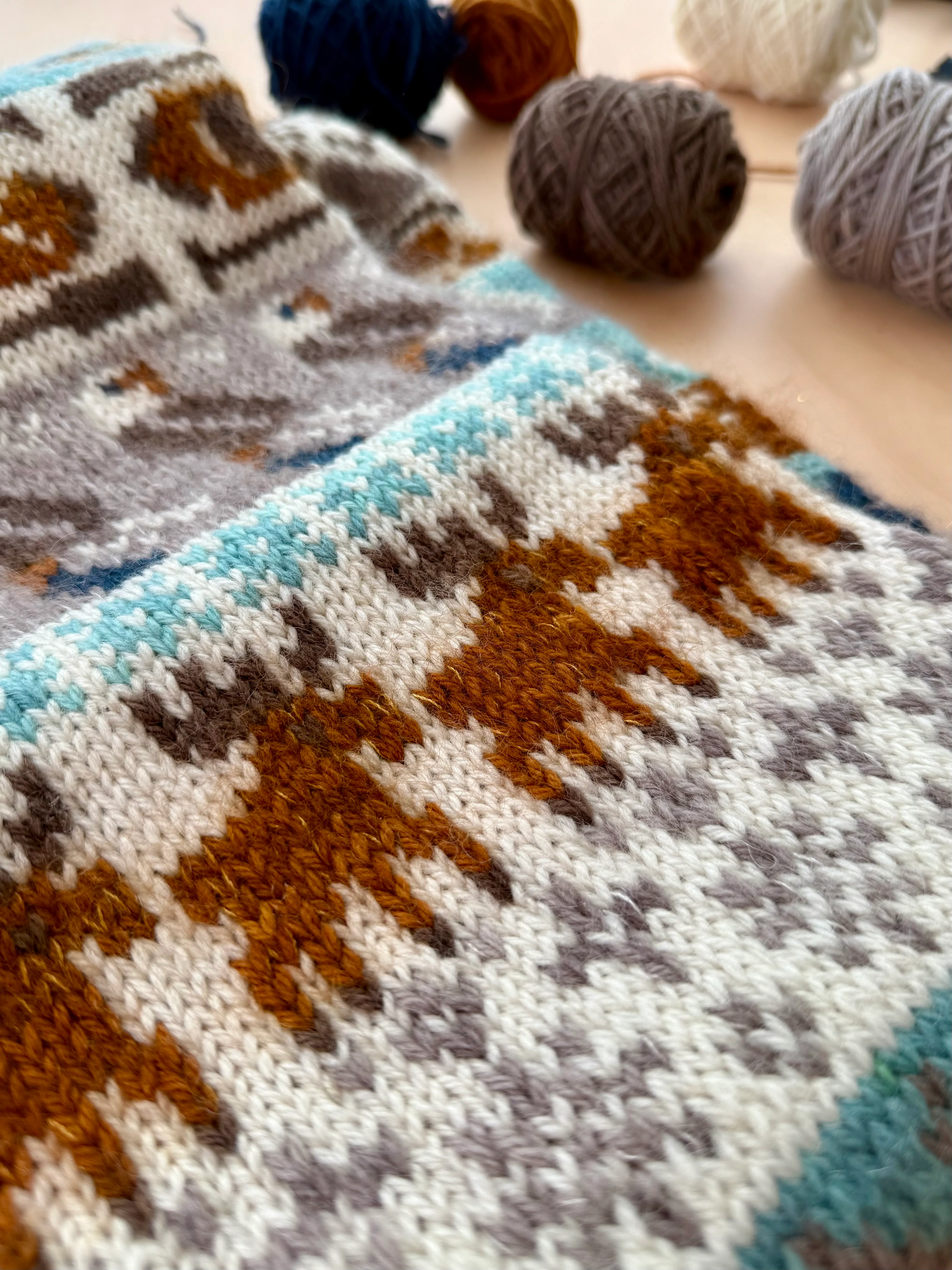 Alaska Doodle (Infinity Cowl) - Image 3