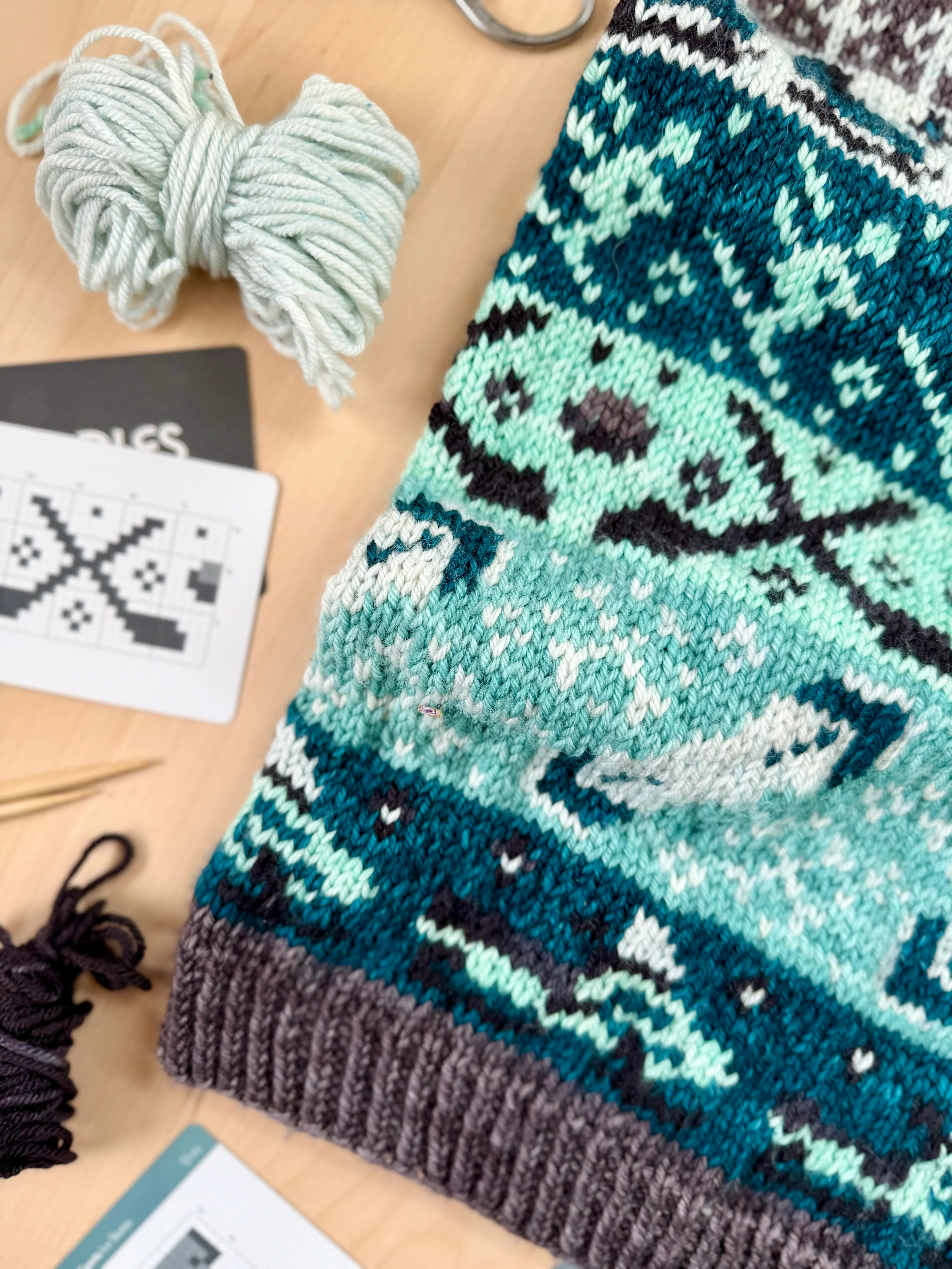 Winter Sports Doodle (Standard Cowl) - Image 3